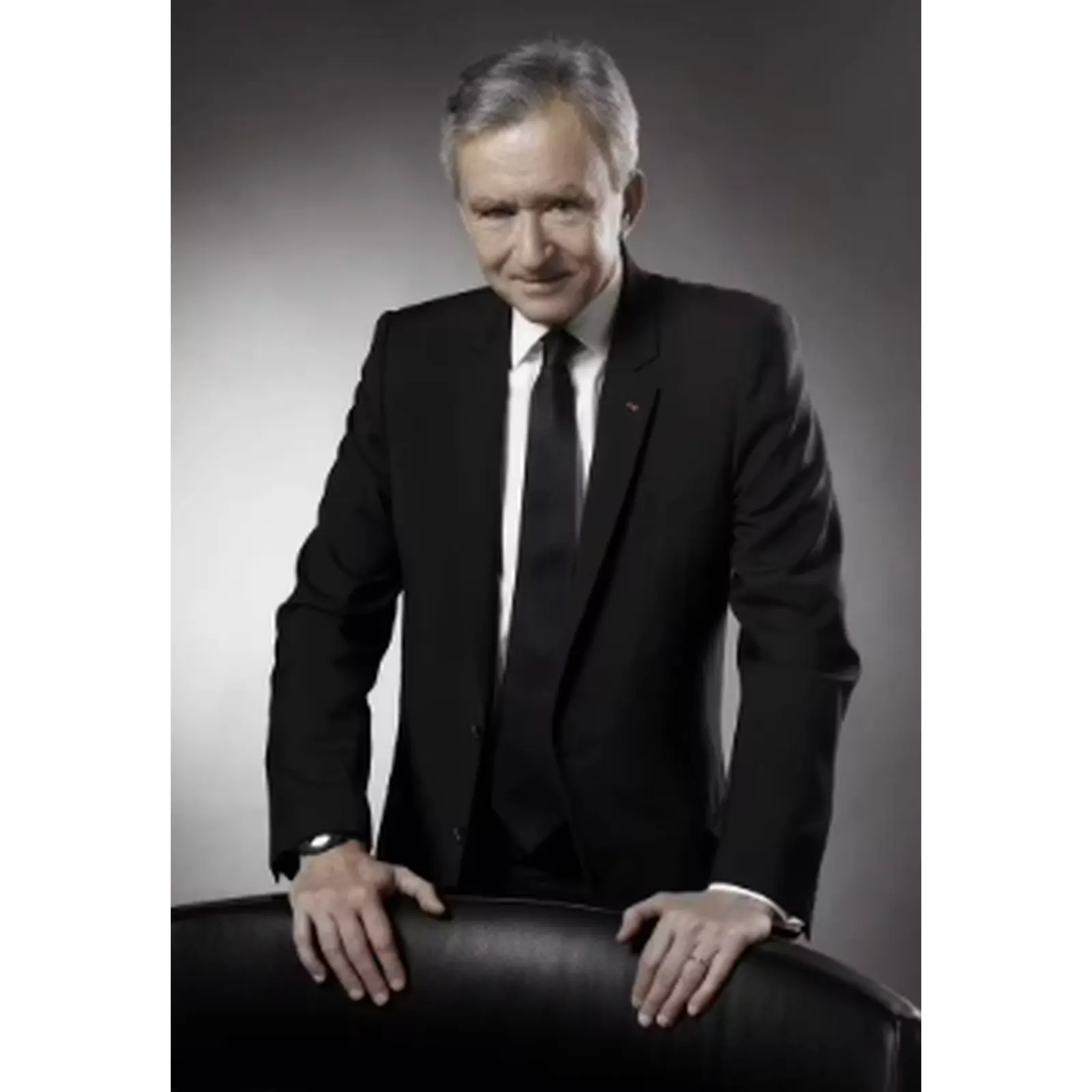 Bernard Arnault biography profile