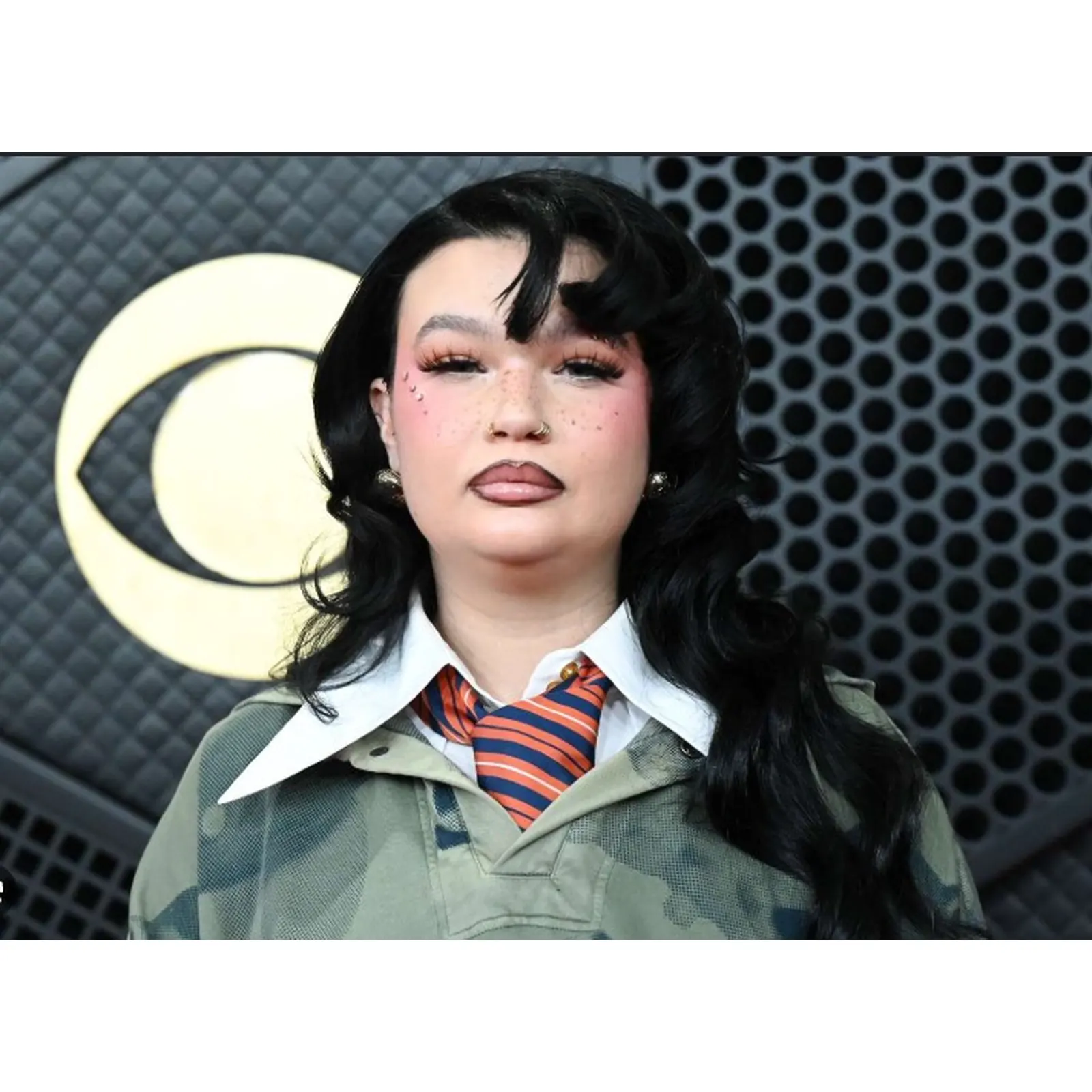 Lola Young biography profile