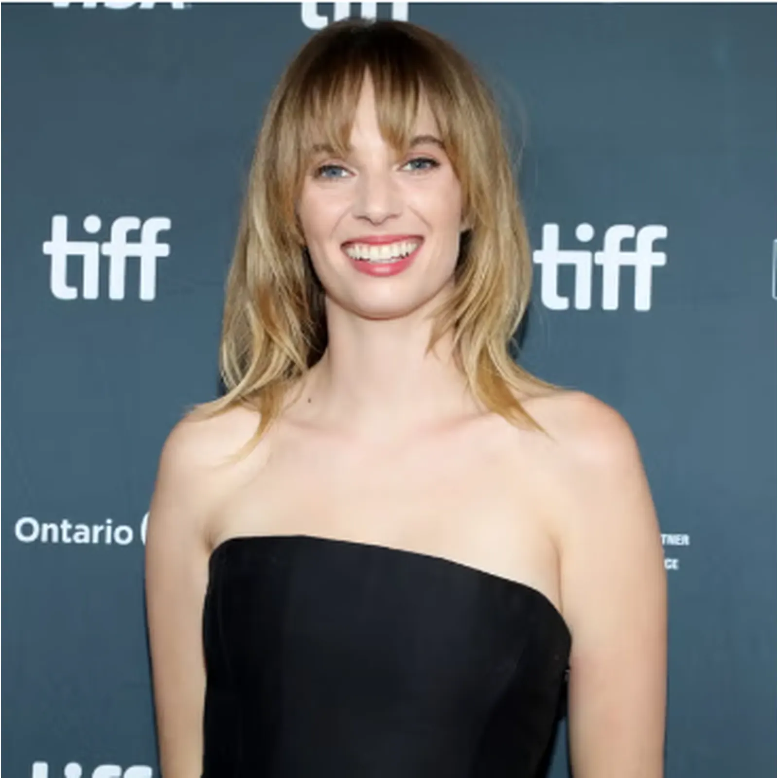 Maya Hawke biography profile
