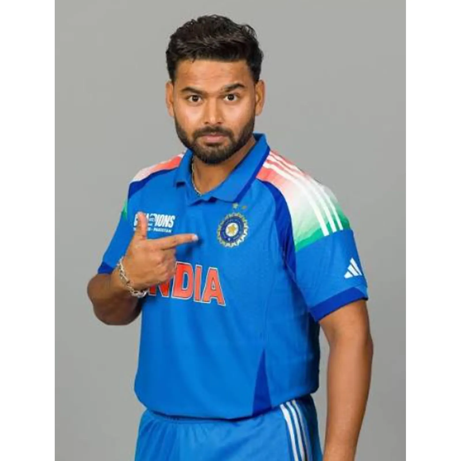 Rishabh Pant in Lucknow Super Giants kit